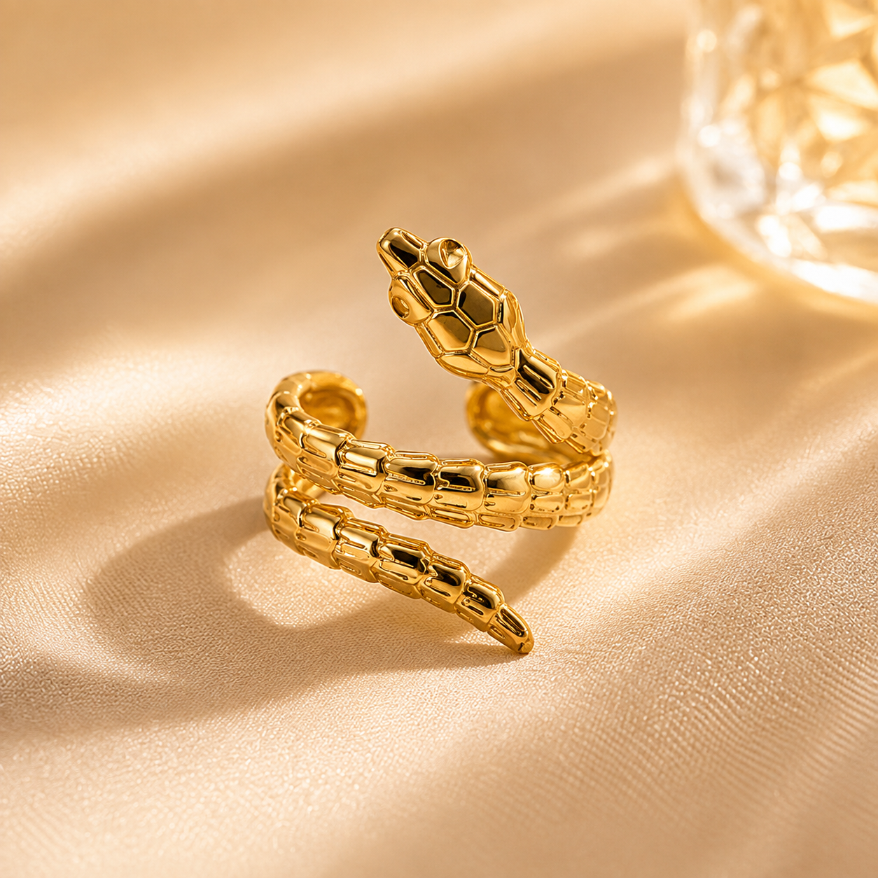 Bague Cobra Impériale en Acier Titane Doré
