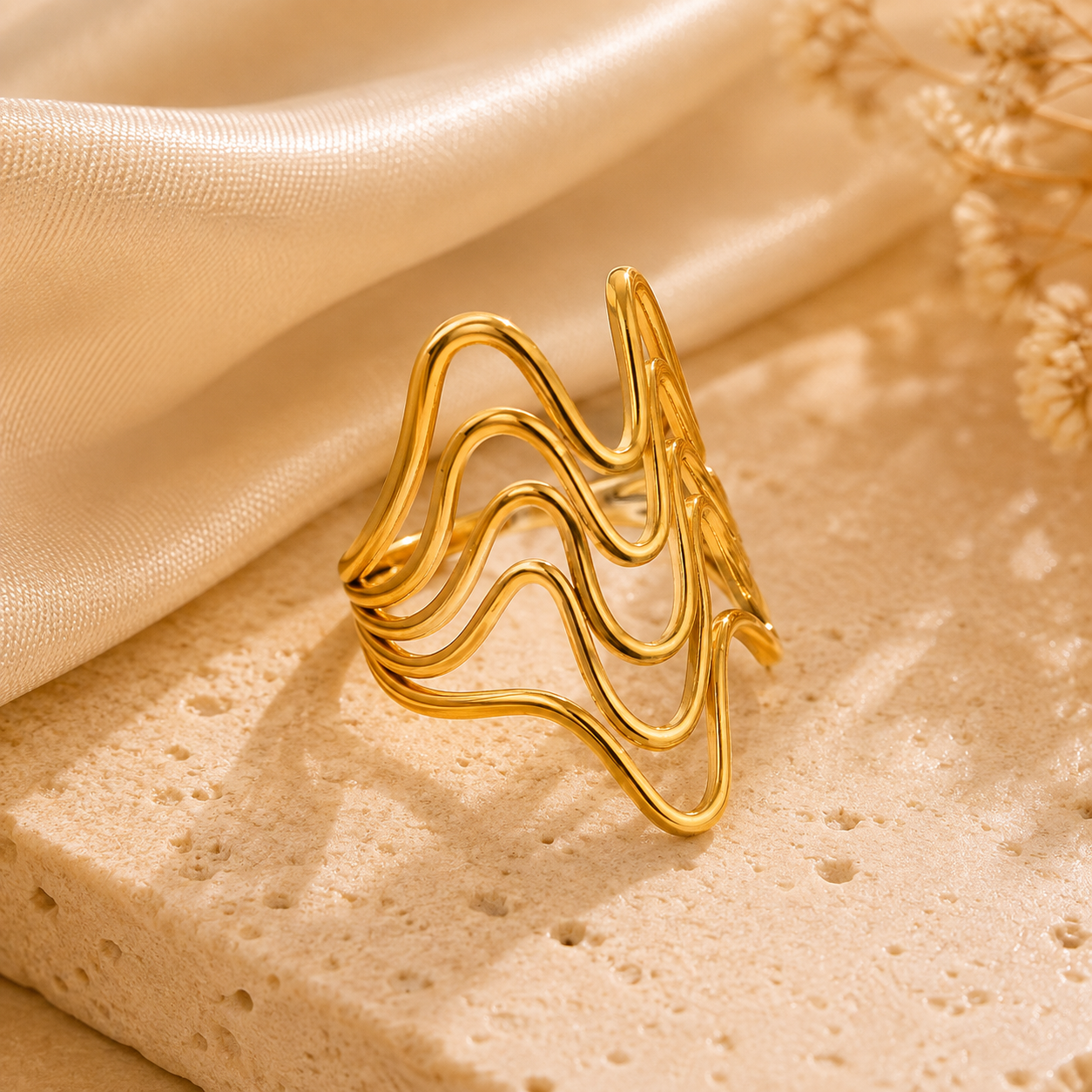 Bague Vague Éternelle en Acier Titane Doré
